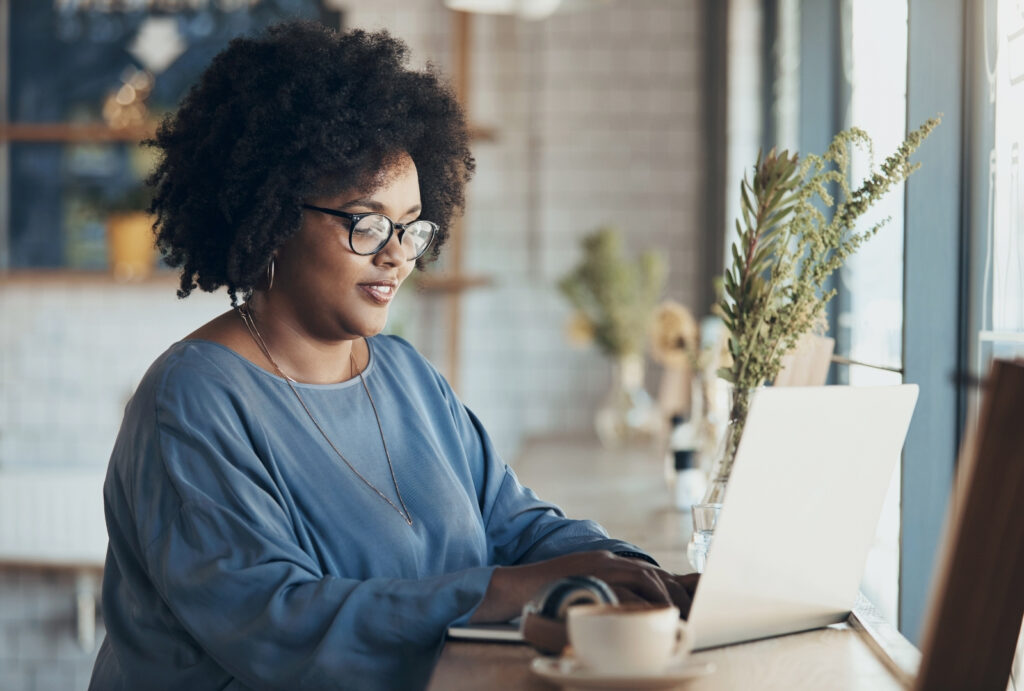 10 Ways to Keep Your Email Subscribers Engaged (With Real Examples)